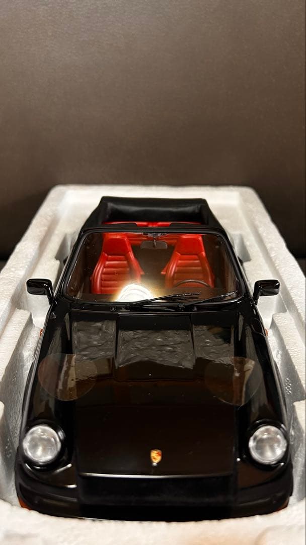 ミニチャンプスポルシェ 911 カレラ3.2 カブリオレブラック1/18