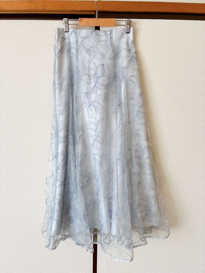 【新品未使用】ジャスグリッティー キラキラ刺繍マーメイドスカート