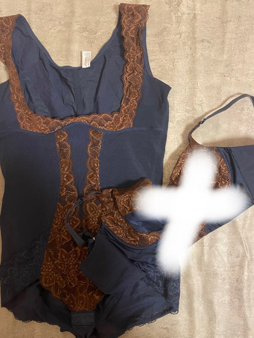 ボディスーツ　グラントイーワンズ　ララドール