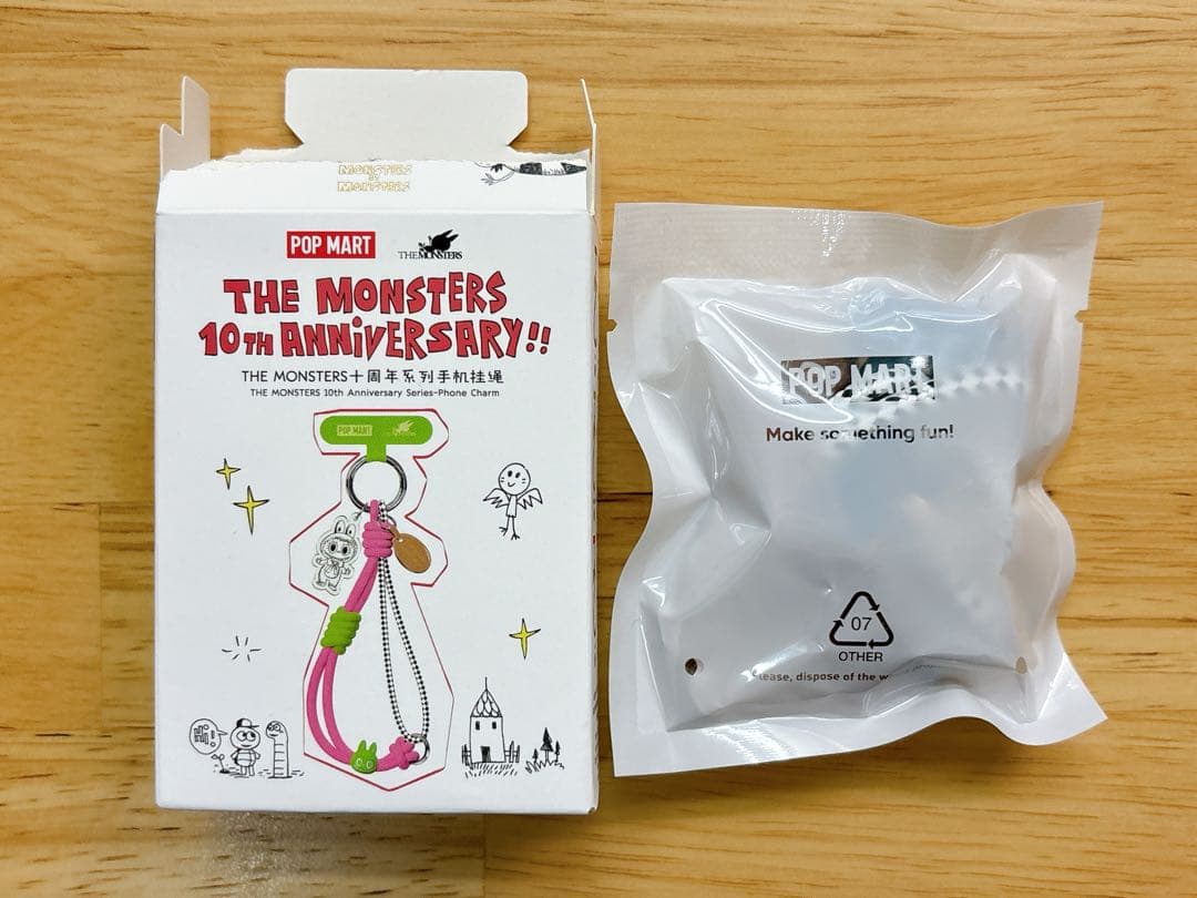 THE MONSTERS 10th ANNIVERSARY フォンチャーム - メルカリ