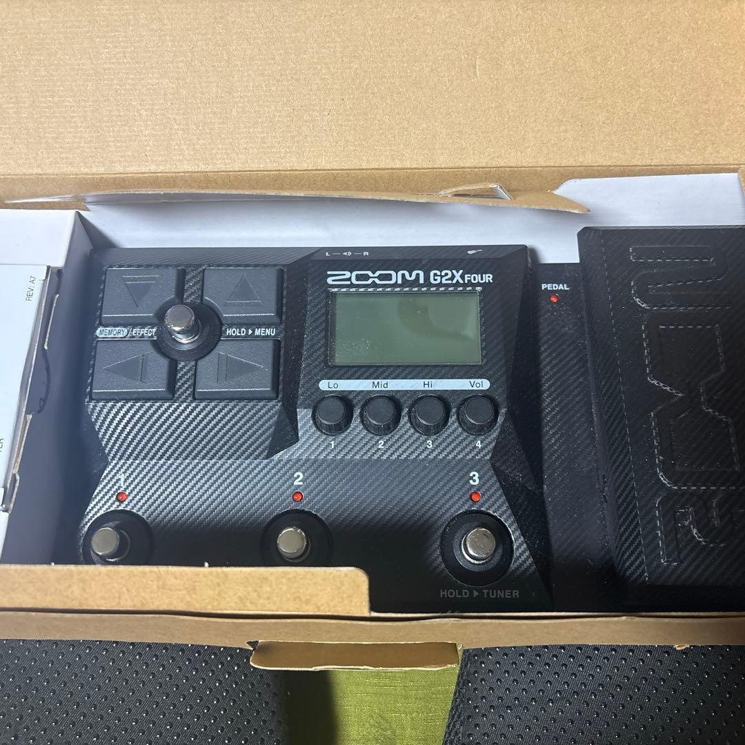 室内試奏のみ‼️ZOOM G2X FOUR ギターエフェクター ZOOM G2X FOUR ギター用マルチエフェクター＆アンプエミュレーター