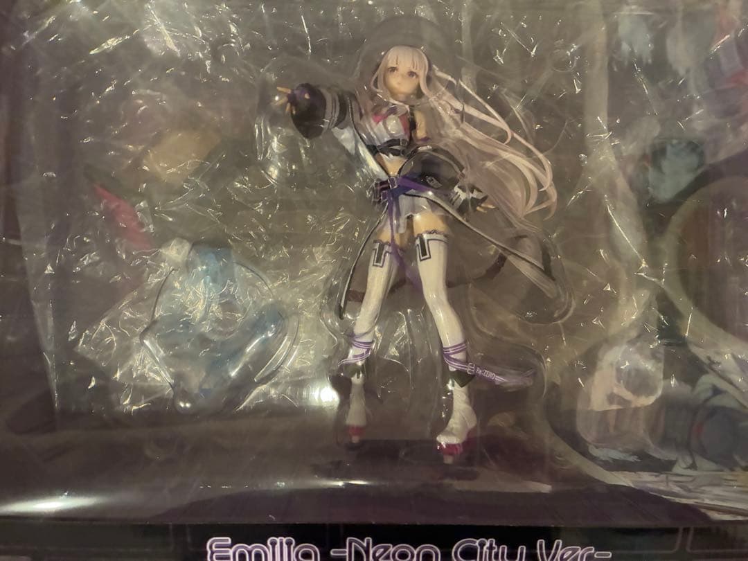 リゼロ エミリア neon city フィギュア 渋谷スクランブル　購入特典付 SHIBUYA SCRAMBLE FIGURE エミリア -Neon City Ver.-