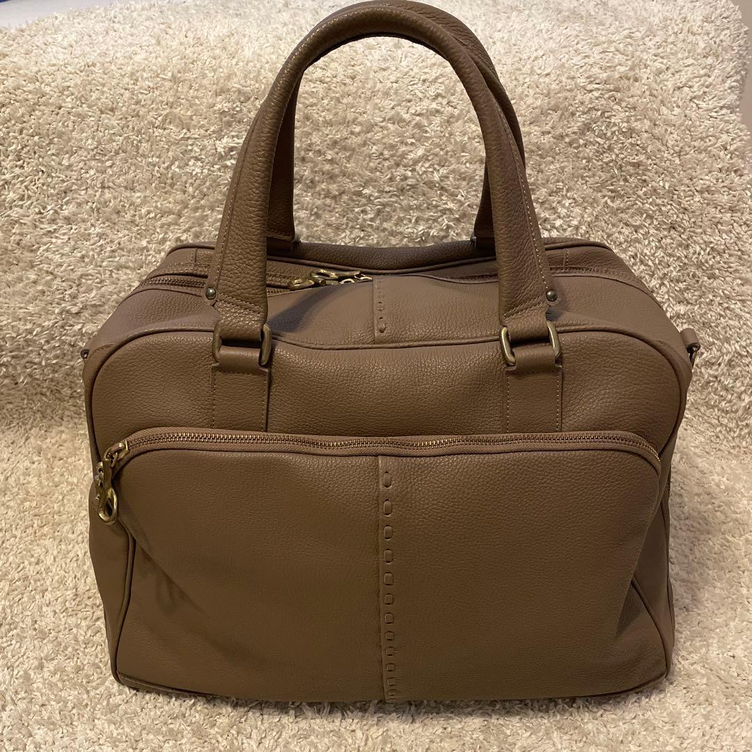 Magnu ボストンバック　Magnu美品 エルメスで使用されてる革