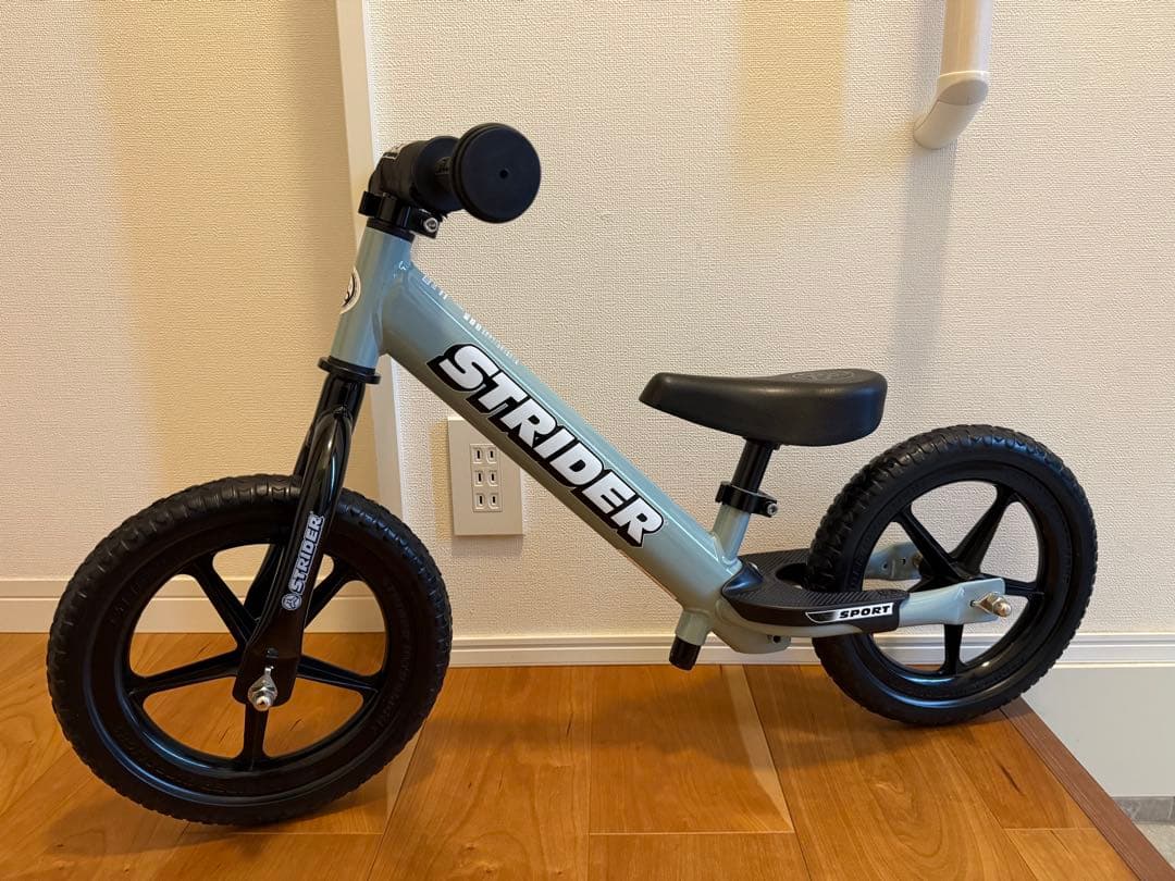 ストライダー スポーツモデル 12インチ アイスブルー ストライダースポーツ 2023年限定カラー アイスブルー入荷！ | セオ