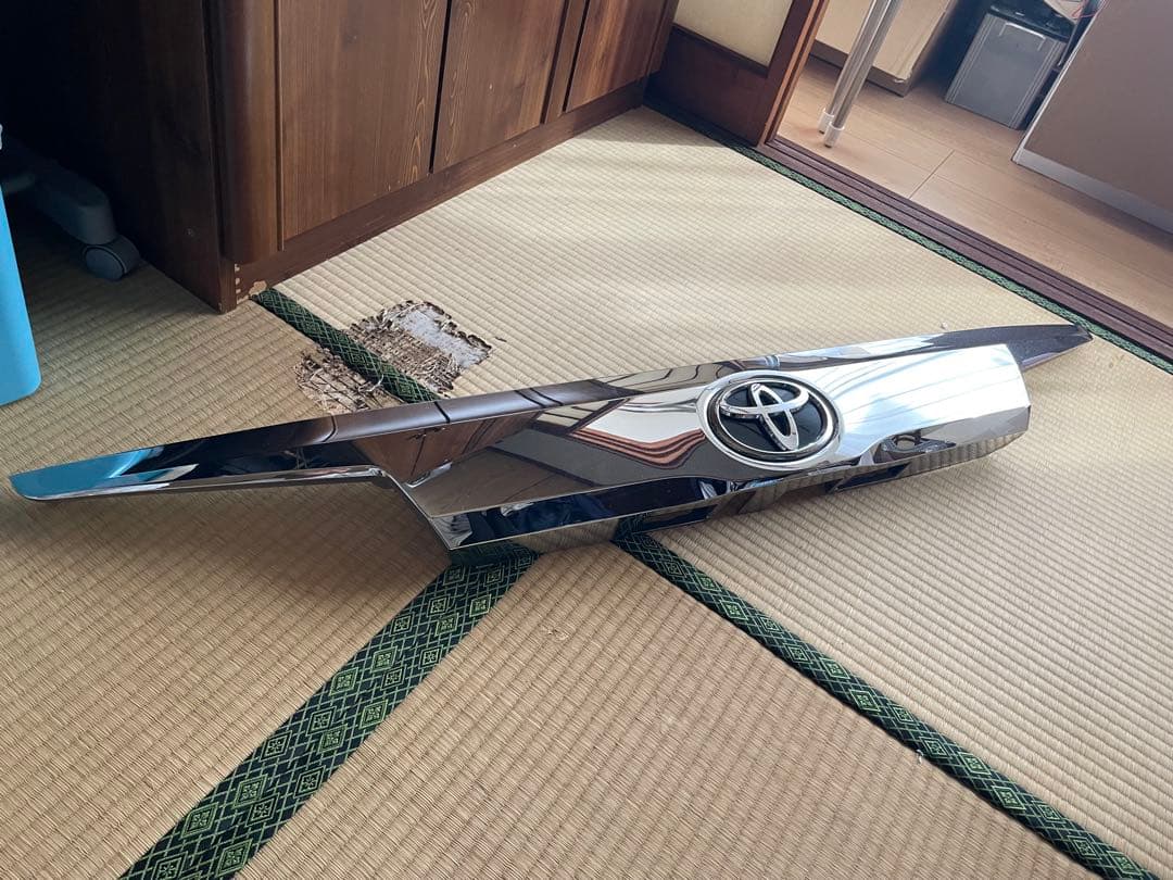 アルファード 30 後期　リアガーニッシュ