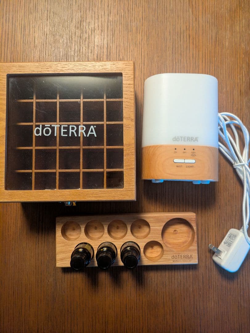 ゆかです★doTERRA ディフューザー，オイル，木箱，木製スタンド，