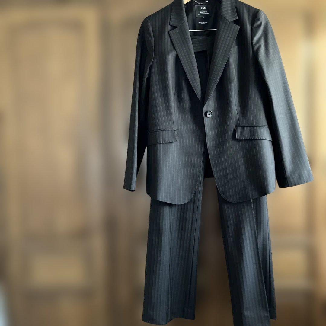 23 区　ストライプ ブラックスーツ サイズ44