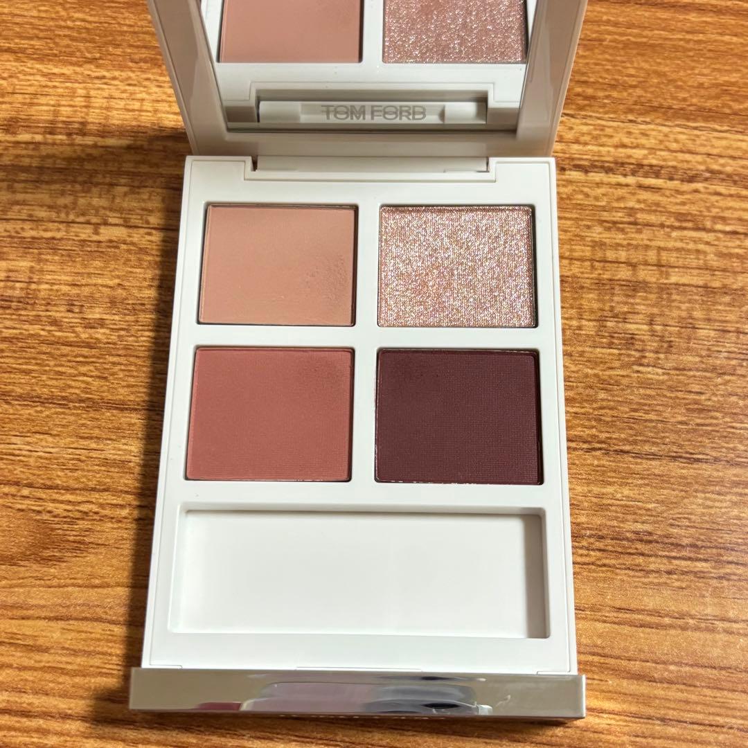 トムフォード ソレイユ アイ カラー クォード 01SN シャレー ミンク