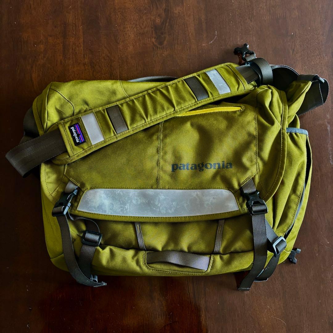 [patagonia] パタゴニアメッセンジャーバッグ 15L レア・美品