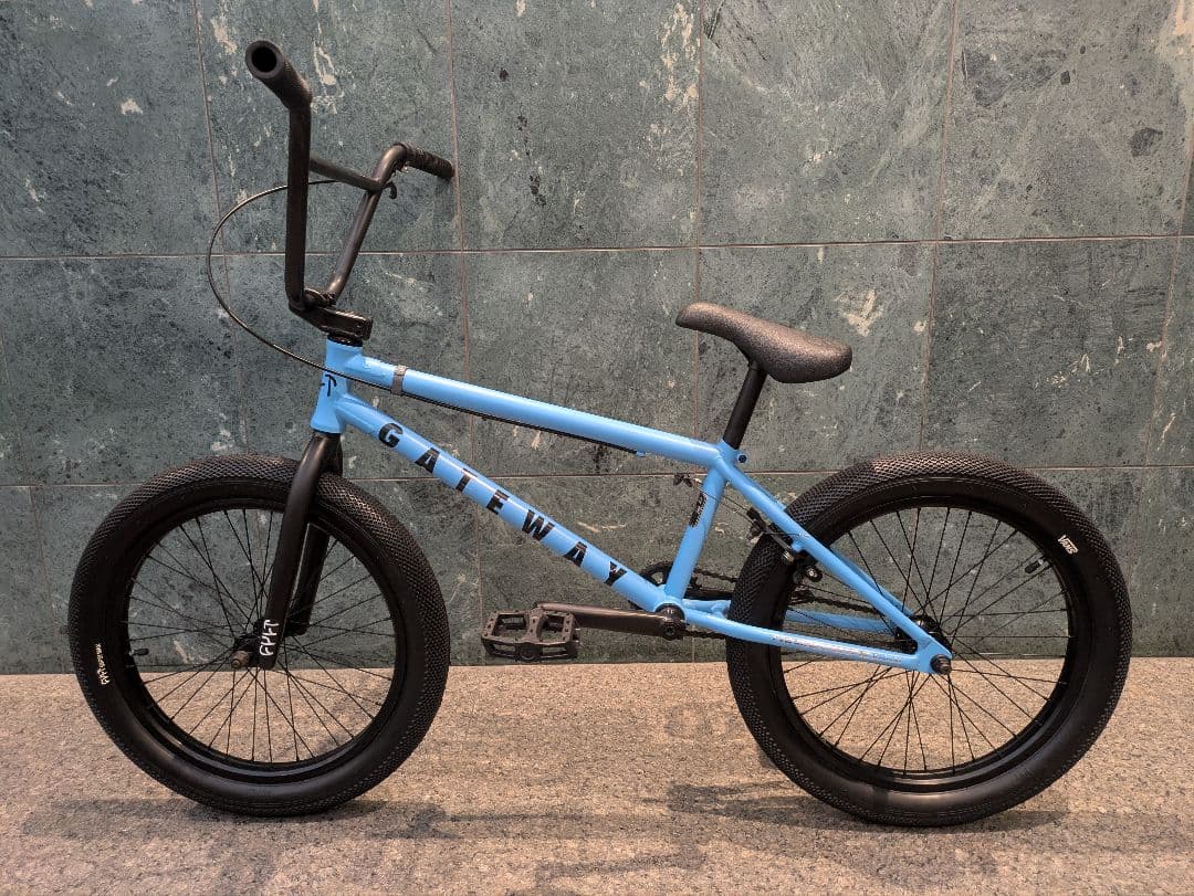 CULT GATEWAY BMX 20インチ