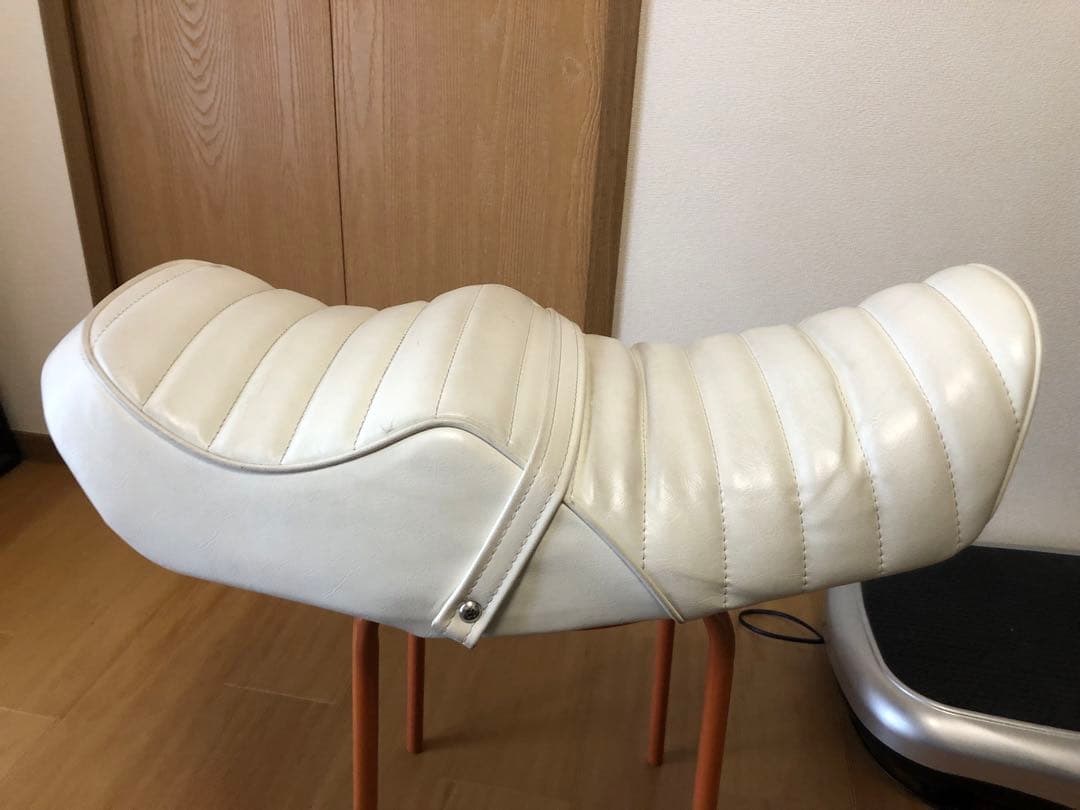 XJ400純正シート白張り替え