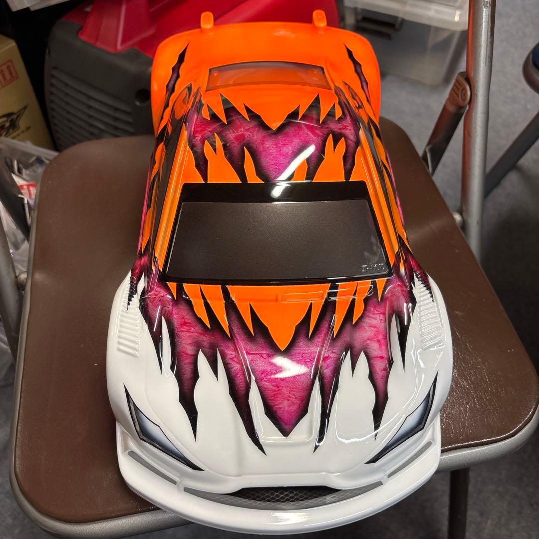 ラジコンカー用ボディ トライバルデザイン