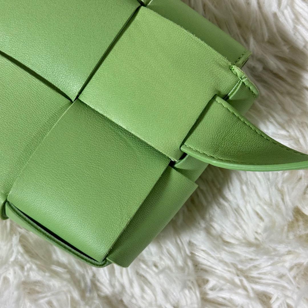 新品未使用✨ボッテガヴェネタ カセットミニベルト イントレチャート