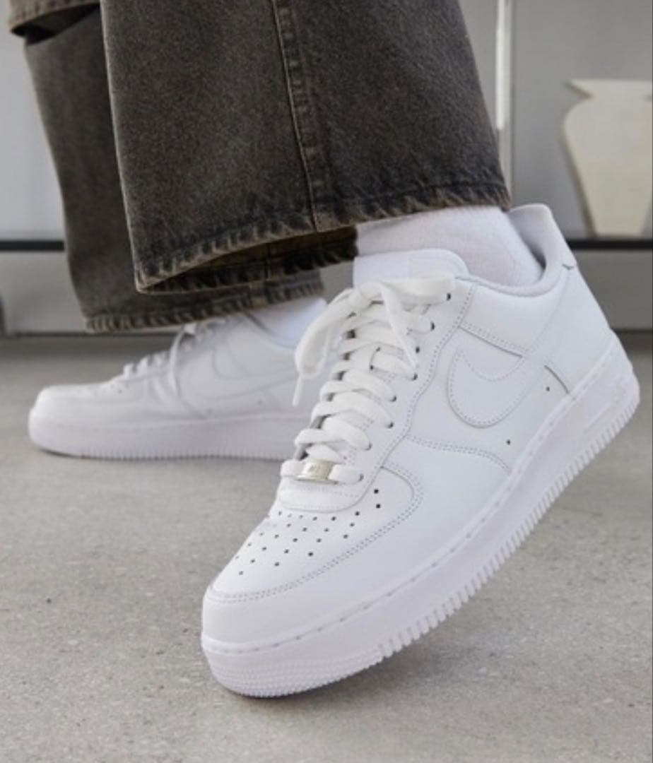 ナイキ エア フォース 1 '07 CW2288-111ホワイト　26センチ