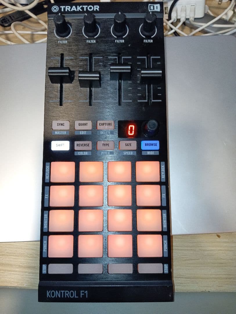 TRAKTOR KONTROL F1 DJコントローラー Native Instruments TRAKTOR KONTROL F1 DJ Controller 22504 B&H