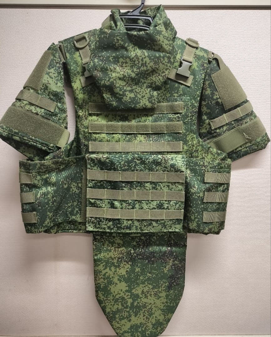 ロシア軍デジタルフローラ　上下セット・ボディーアーマー Amazon | 現代ロシア軍 6B45ボディーアーマー 実物 デジタルフローラ