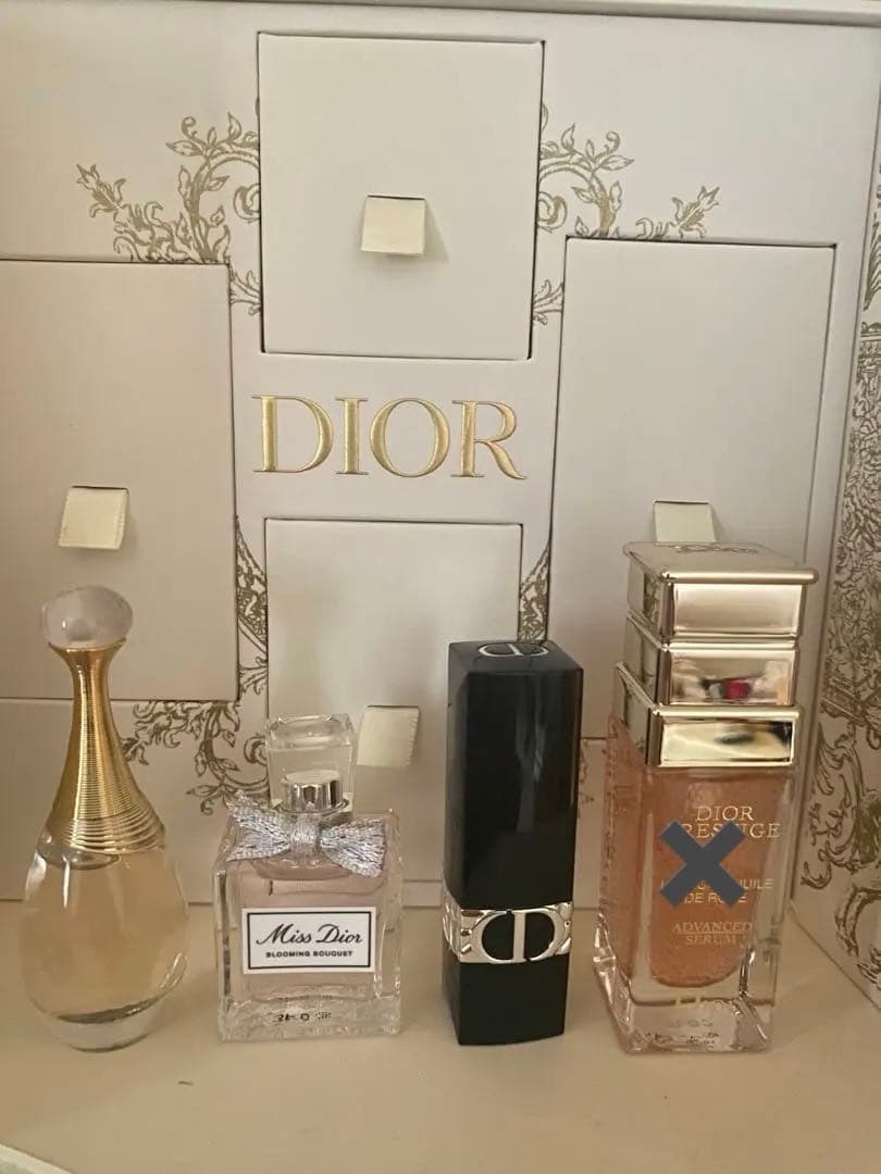 DIOR モンテーニュ コフレ　香水　リップ　美容液　数量限定