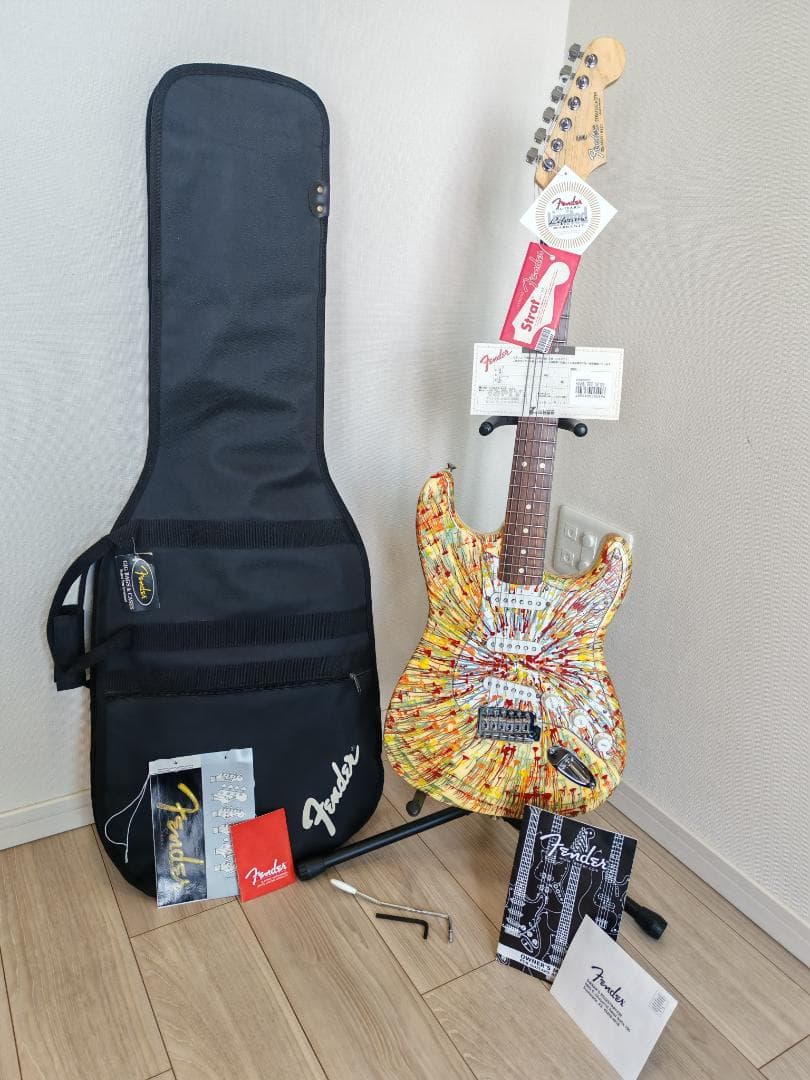Fender Stratocaster HANABI 手描き 300のうちの1個