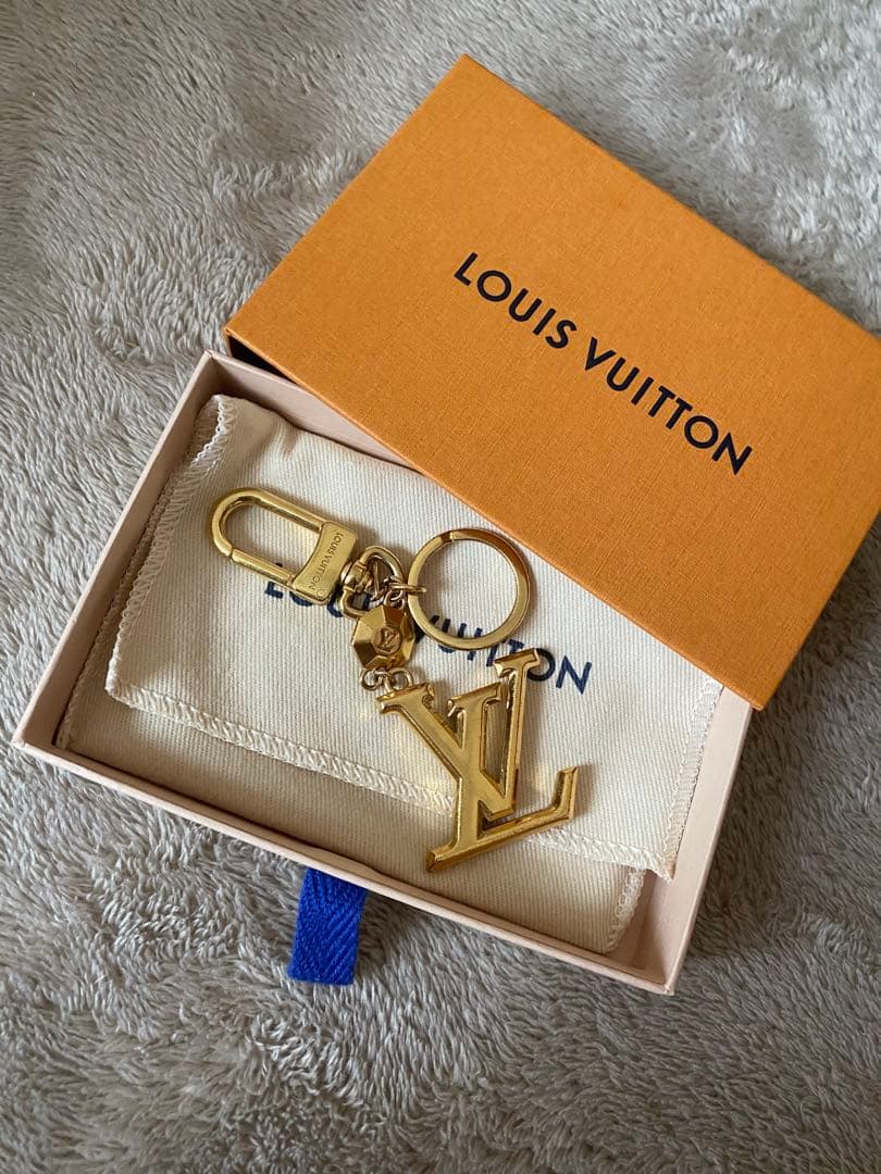 【もんや】LOUIS VUITTON キーホルダー　キーリング プレゼントにもぴったり♪】Louis Vuitton キーホルダー (Louis