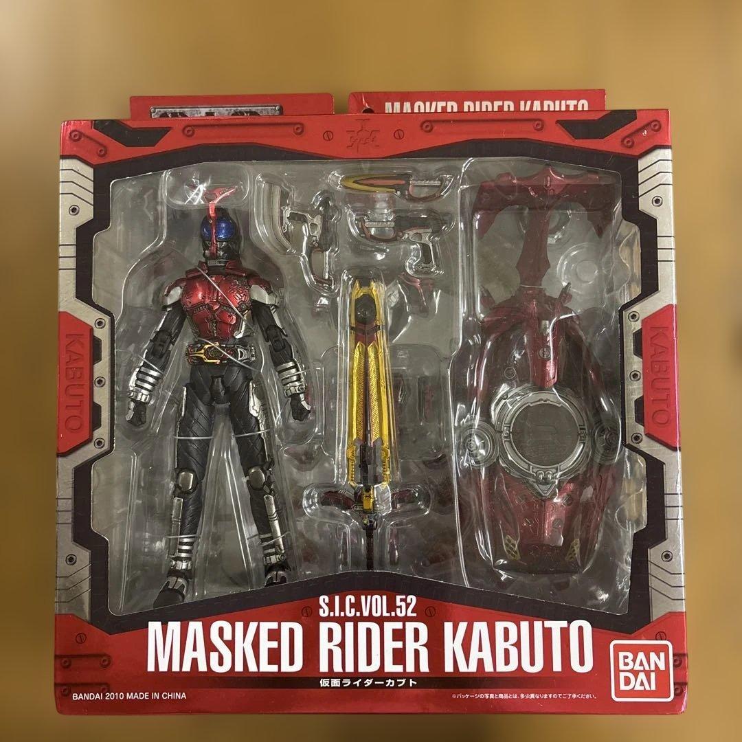 S.I.C. VOL.52 仮面ライダーカブト 仮面ライダーカブト Amazon.co.jp: TAMASHII NATIONS S.I.C VOL.52仮面ライダーカブト : ホビー