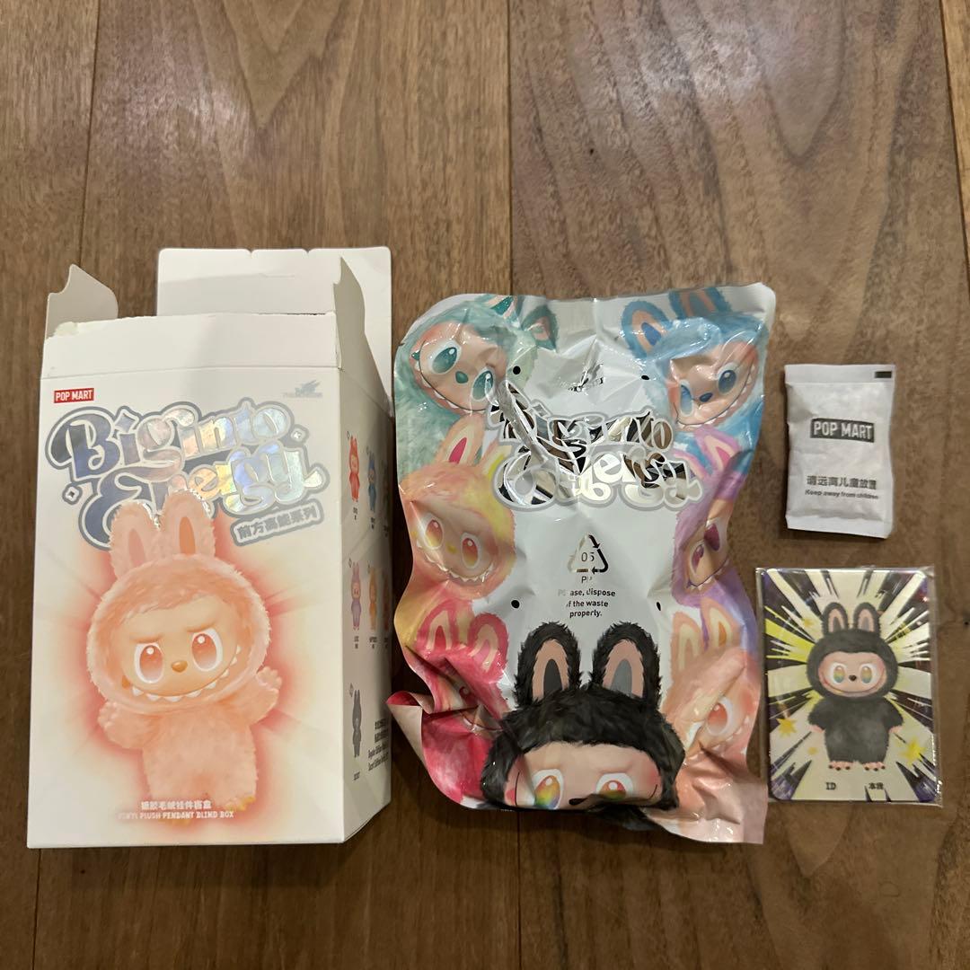 POPMART LABUBU ラブブ　シークレット