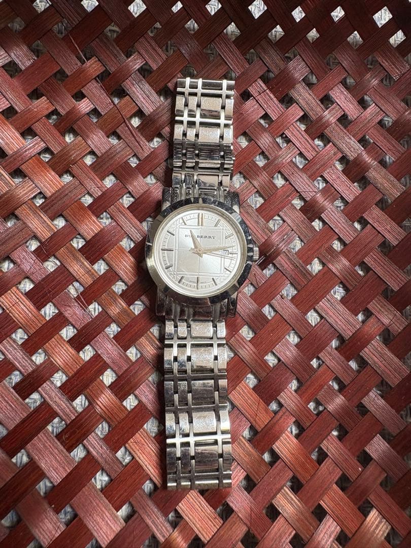 BURBERRY チェック　シルバー 時計 BURBERRY（バーバリー） チェック柄 SS ステン メンズ腕時計 シルバー