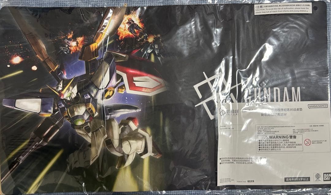 ガンダムカードゲーム プレイマット　ガンダムW 海外版 ガンダムカードゲーム オリジナルプレイマット ガンダムW｜Yahoo