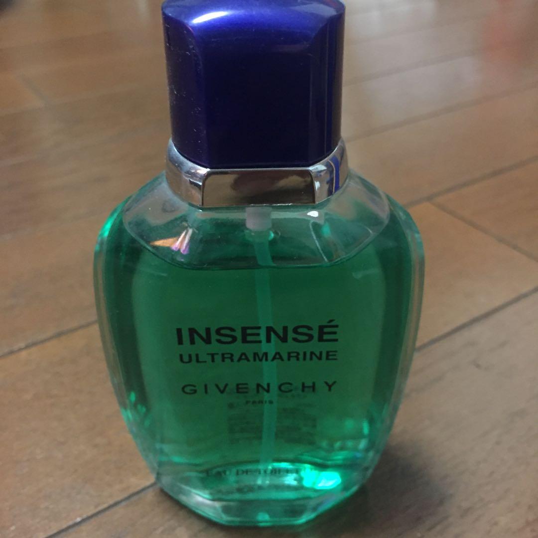 ジバンシィ ウルトラマリンET 100