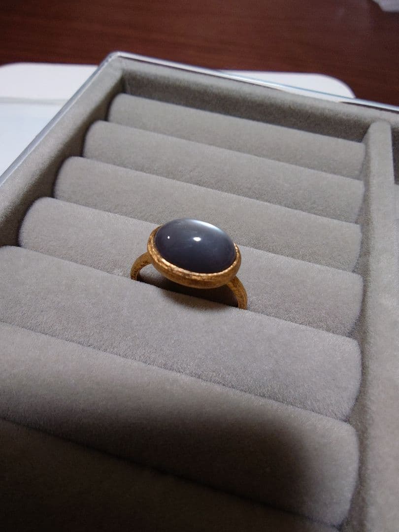 fruitsjolie フリュイジョリ　グレームーンストーン