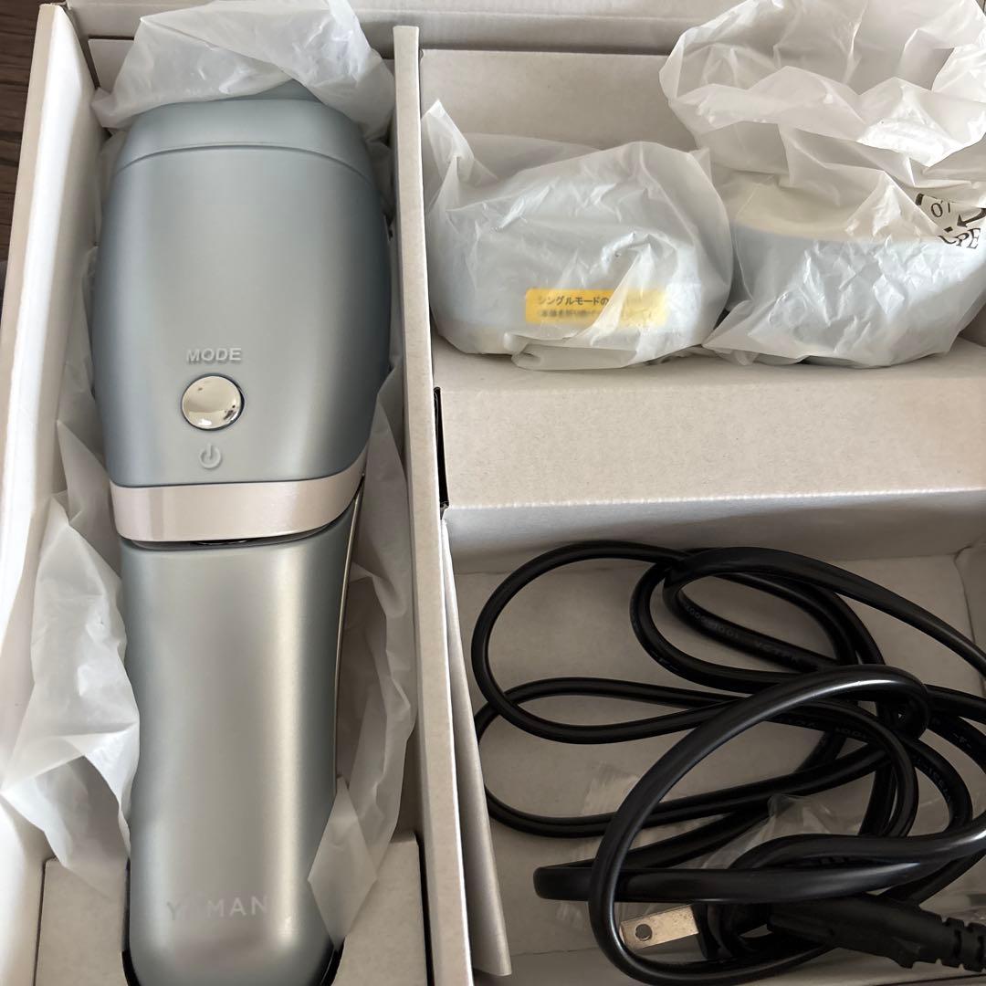 レイボーテ Rフラッシュ ハイパー プロ YAMAN 脱毛器 本体と付属品