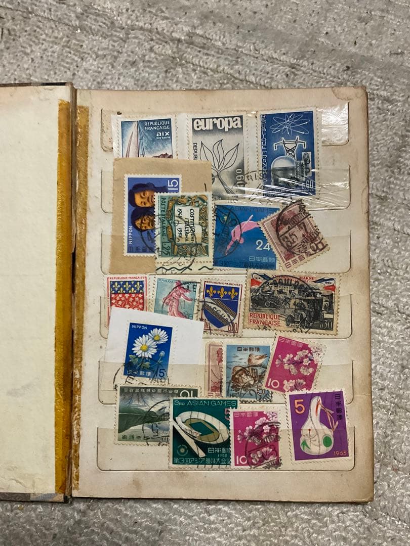 使用済み外国切手／157枚程。日本の切手も少々。【古い時代の切手ばかりです】。 海外使用済み切手(07151565)