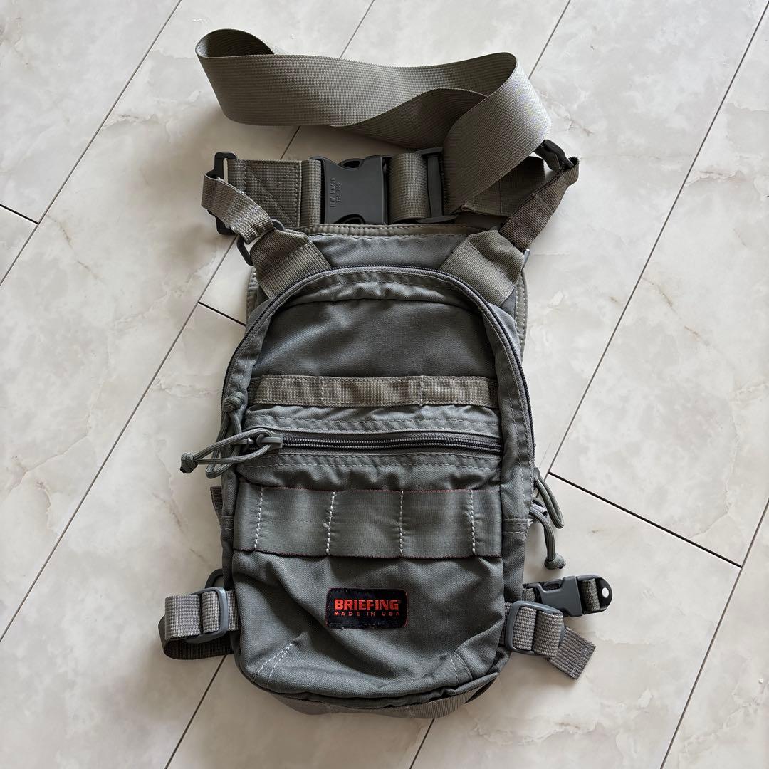 BRIEFING フライトライトドロップポーチ 待望の新色、ブラックが仲間入り!!｜TOKYOlife