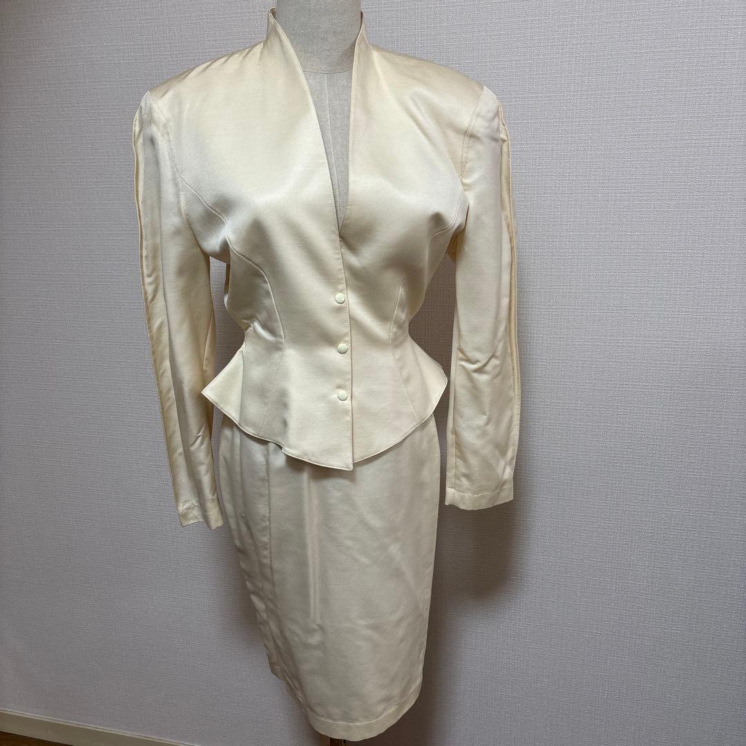 やげたゆきこ 未使用　ティエリー・ミュグレー　シルクスーツ