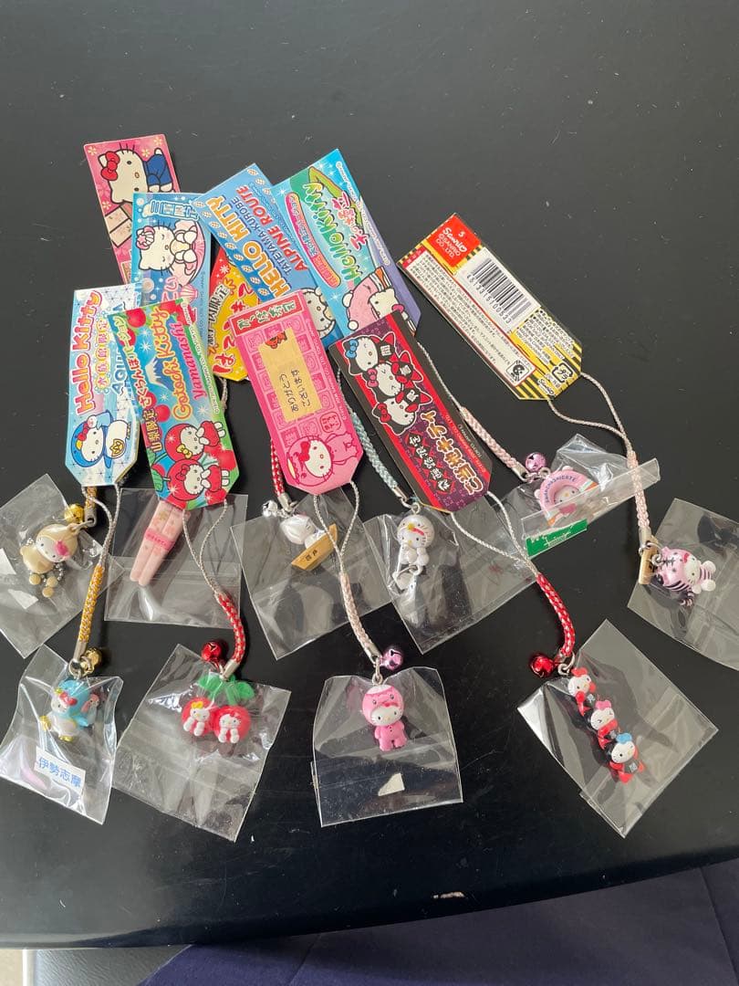C*2様 キティご当地ストラップ　いろいろ10点 プラスおまけ