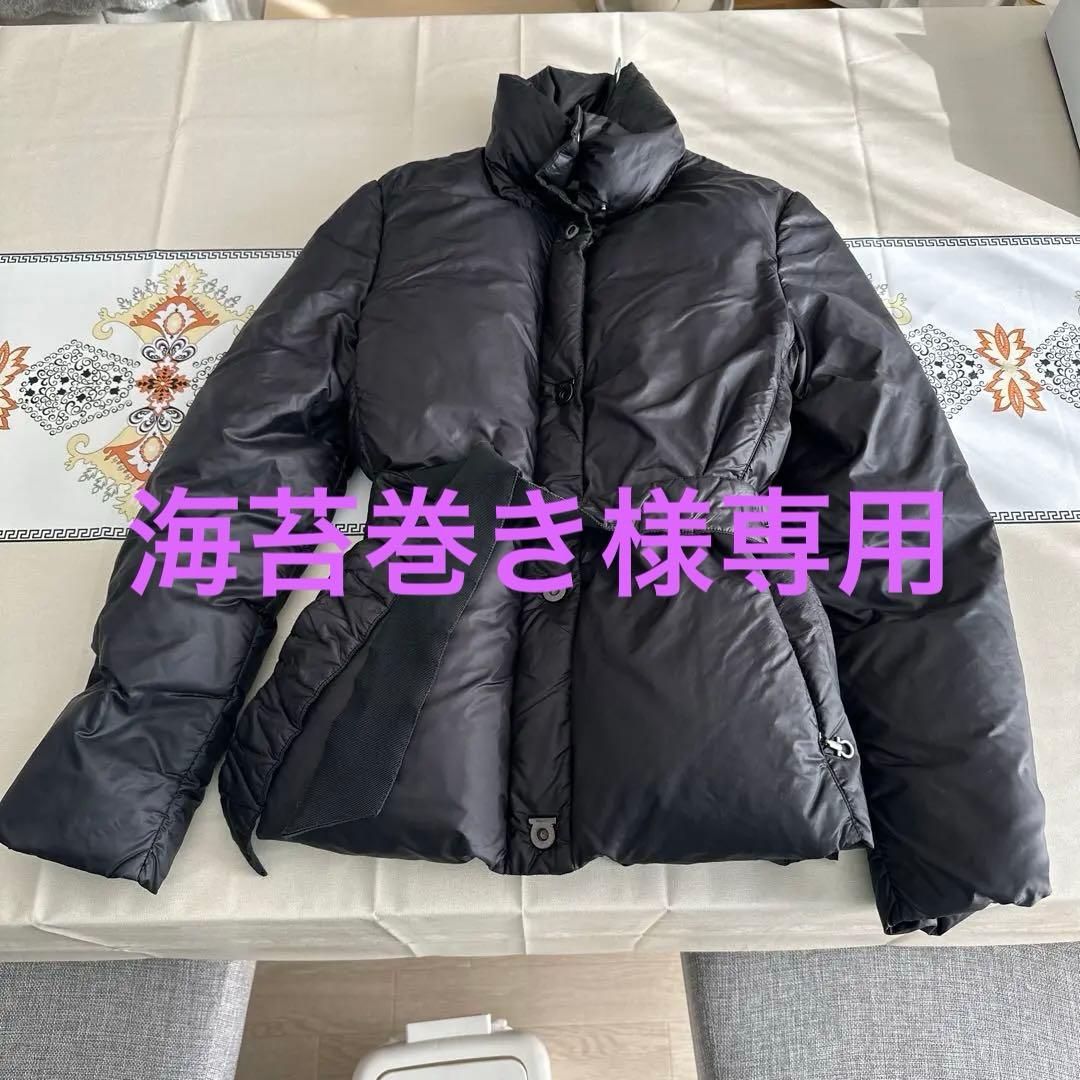 Salvatore Ferragamo ブラックダウンジャケット 42