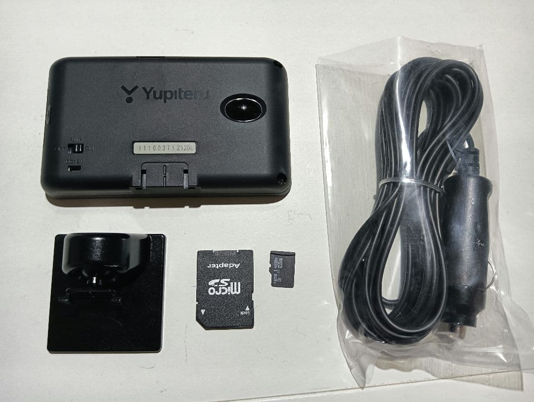 890【作動確認済】ユピテルスーパーキャットZ120Lレーザー＆レーダー探知機