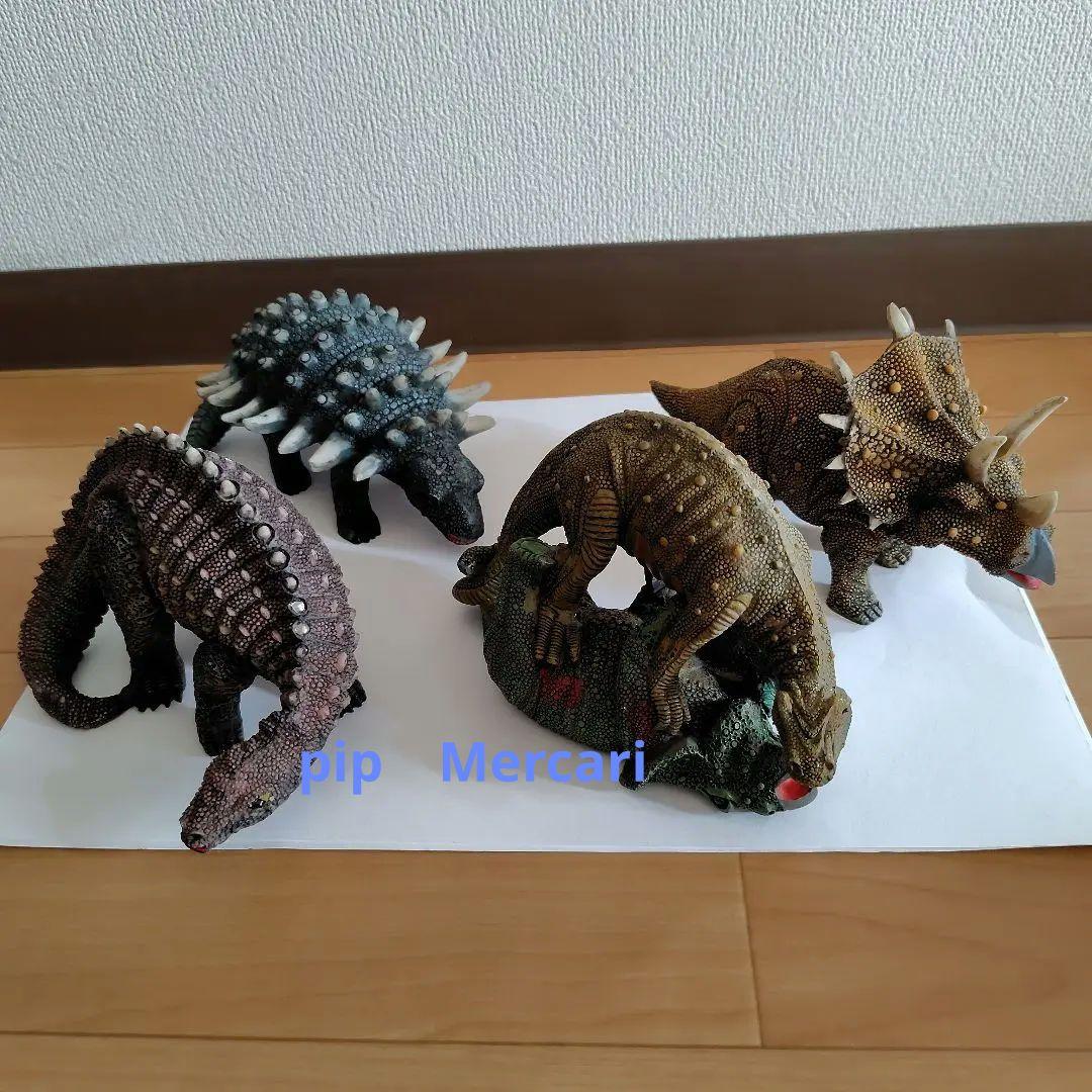 恐竜フィギュア 4体 レトロ 昭和 希少 アンキロサウルス　トリケラトプス