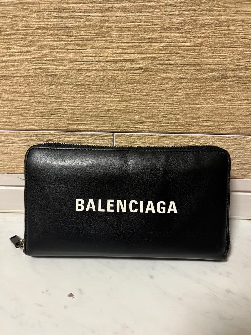 美品　バレンシアガ　ラウンドジップ長財布　白ロゴ×ブラックレザー