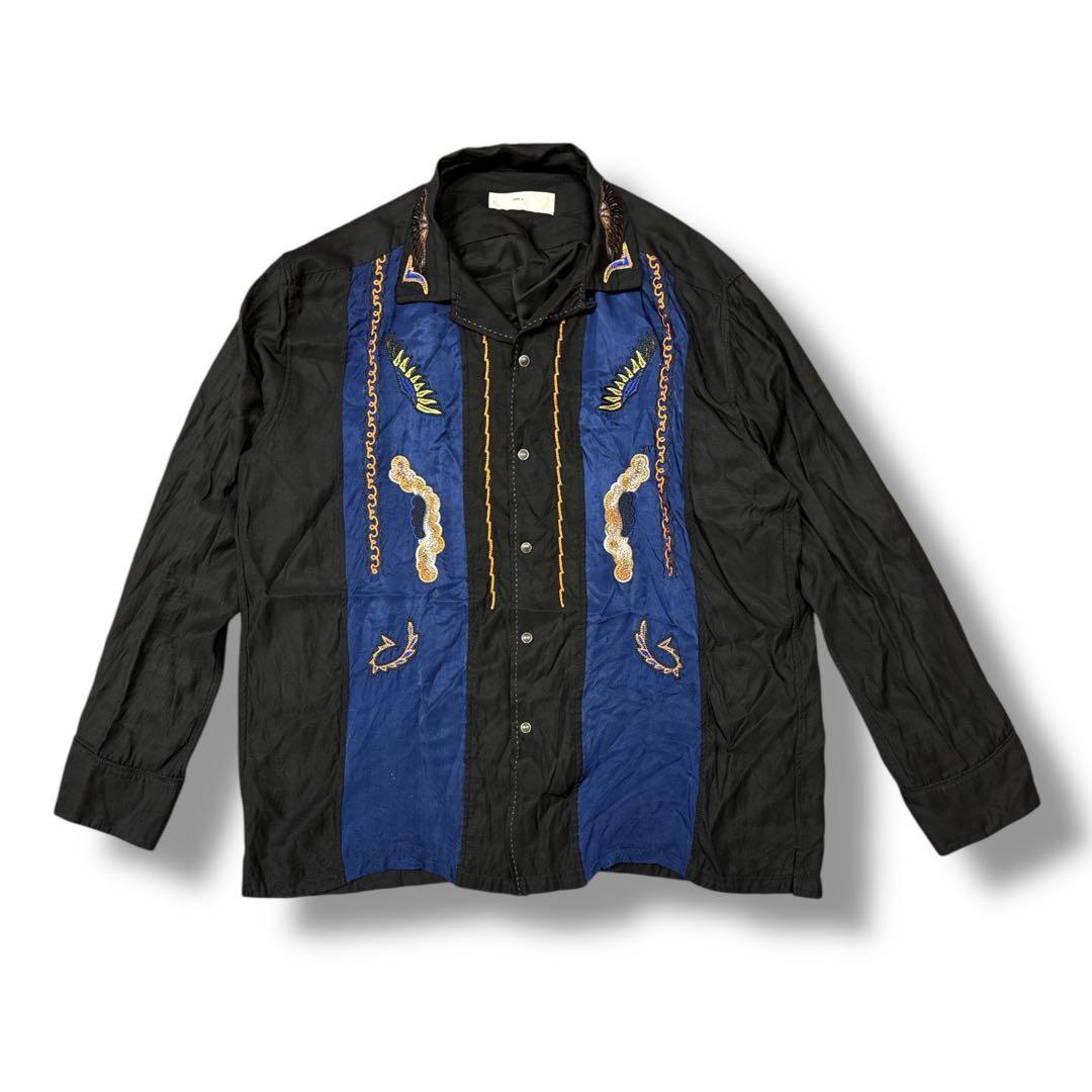 刺繍デザインのレーヨンシャツ 46