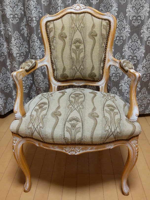 カリモク　ドマーニ　ルイ15　ダイニングチェア　CLR40