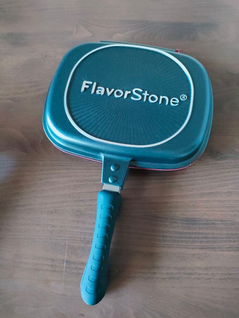 未使用品 フレーバーストーン 双子パン レッド 直火用 楽天市場】フレーバーストーン双子パン 【フライパン 焦げつきにくい