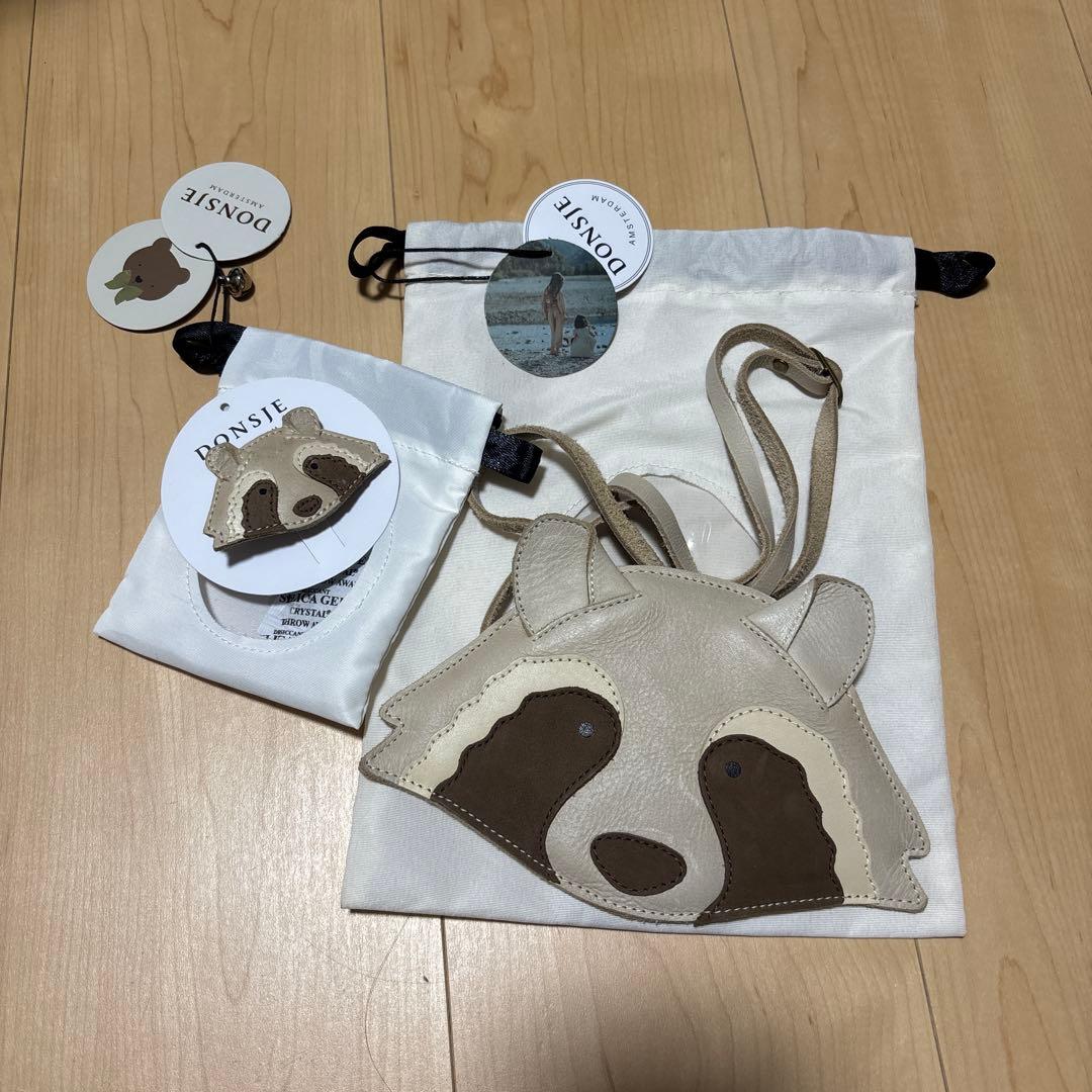 し*う様 Donsje Raccoon hairclip pochette