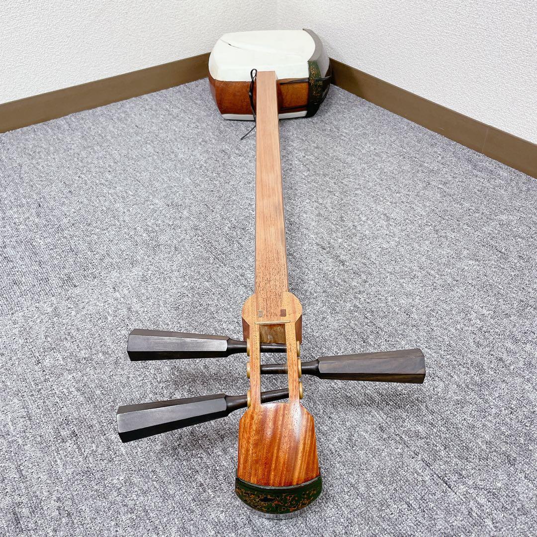 津軽三味線 花梨材 津軽塗胴掛け 鼈甲バチ 丸打胴 太棹 人工川