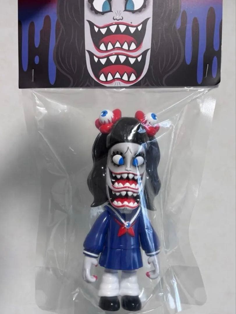 値下げ　二口裂け女　ゲラゲラ GRAPE BRAIN JK ソフビフィギュア