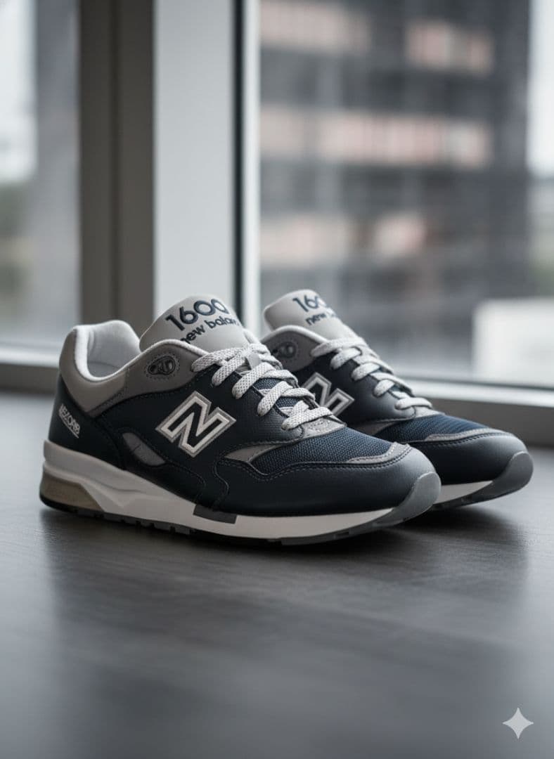 美品 New Balance 1600 ネイビー/グレースニーカー