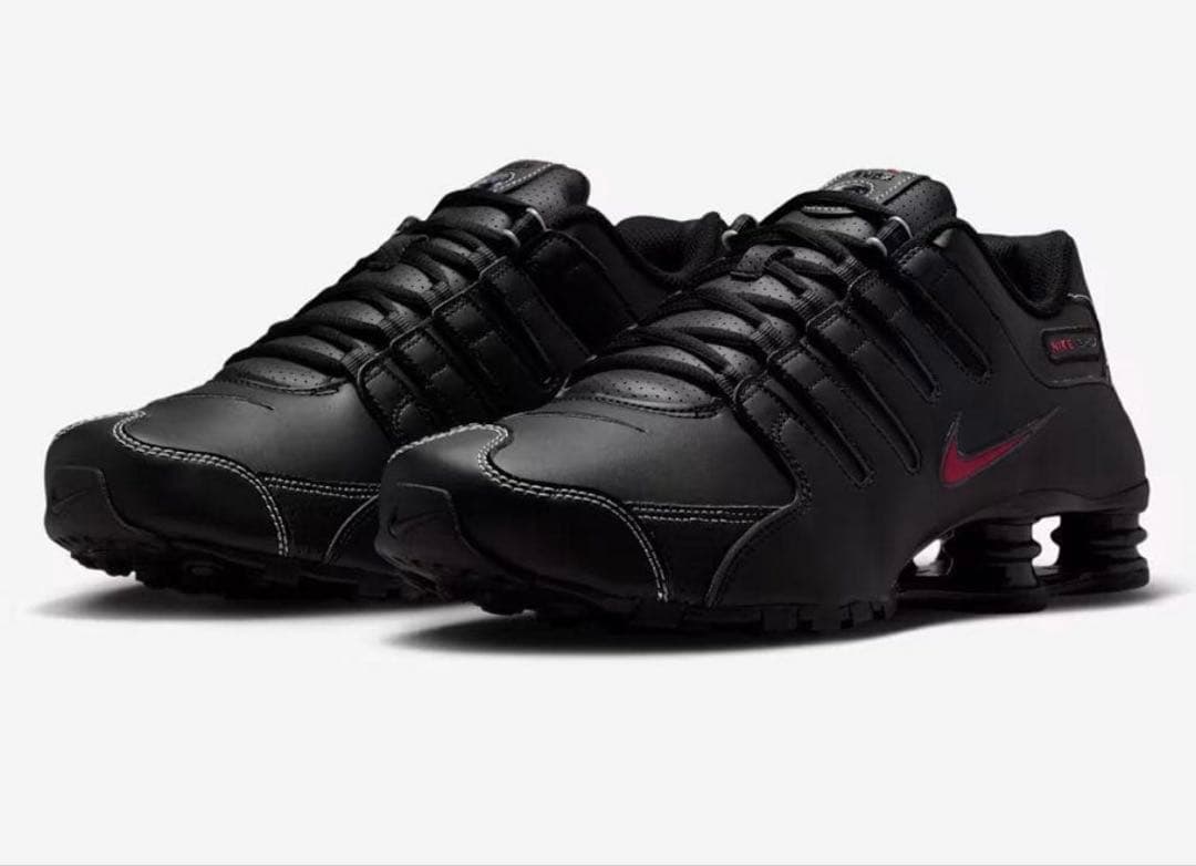ひひひNIKE SHOX NZ ブラック/レッド