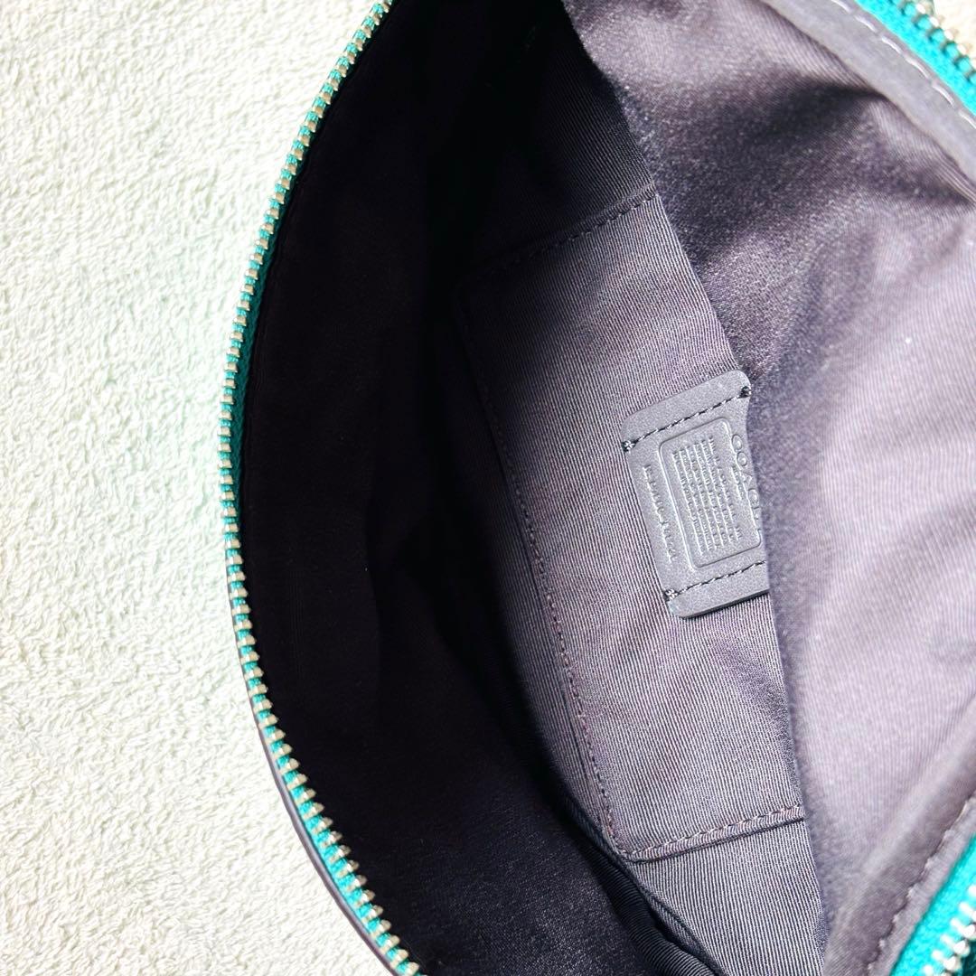 新品未使用】COACH メタリックレザー シボ革 ボディバッグ グリーン