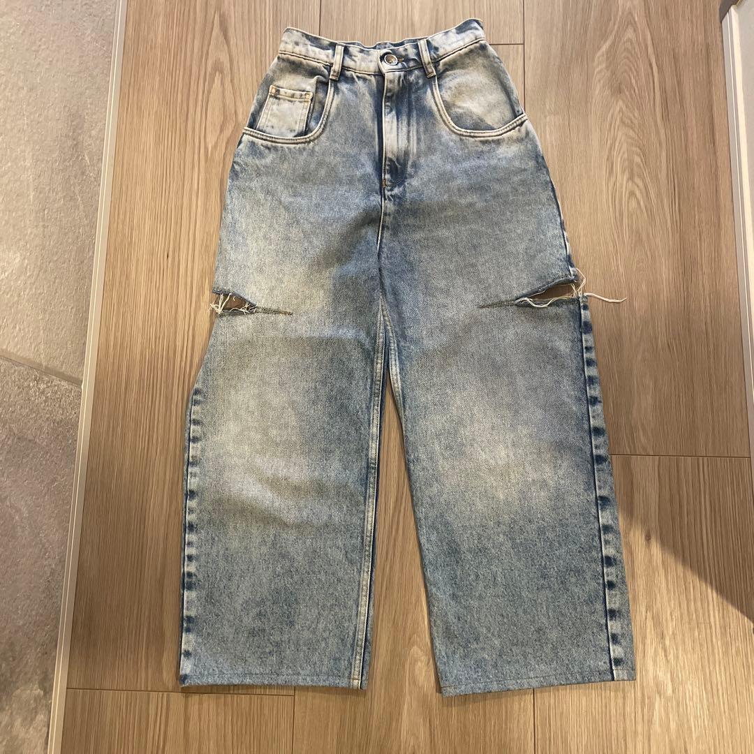 【美品】メゾンマルジェラ 22AW カットアウト　5ポケットワイドデニムパンツ メゾンマルジェラの5ポケット カットアウト デニムパンツ | HUES 福岡
