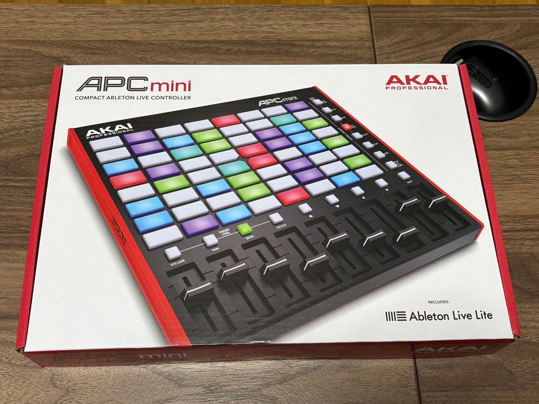 AKAI APC mini 収納ケース付 MIDIコントローラー