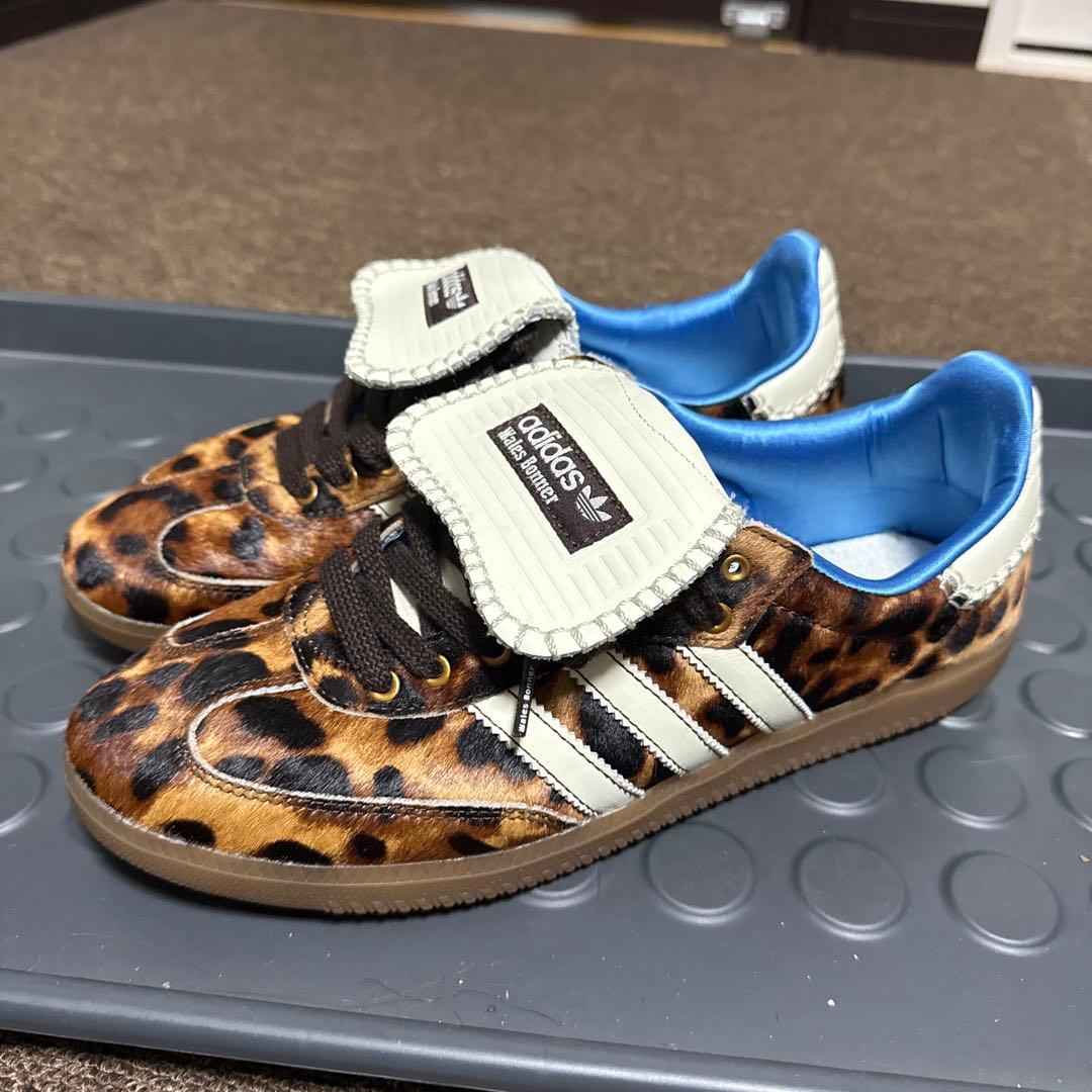 ウェールズボナー　adidasサンバ　レオパード
